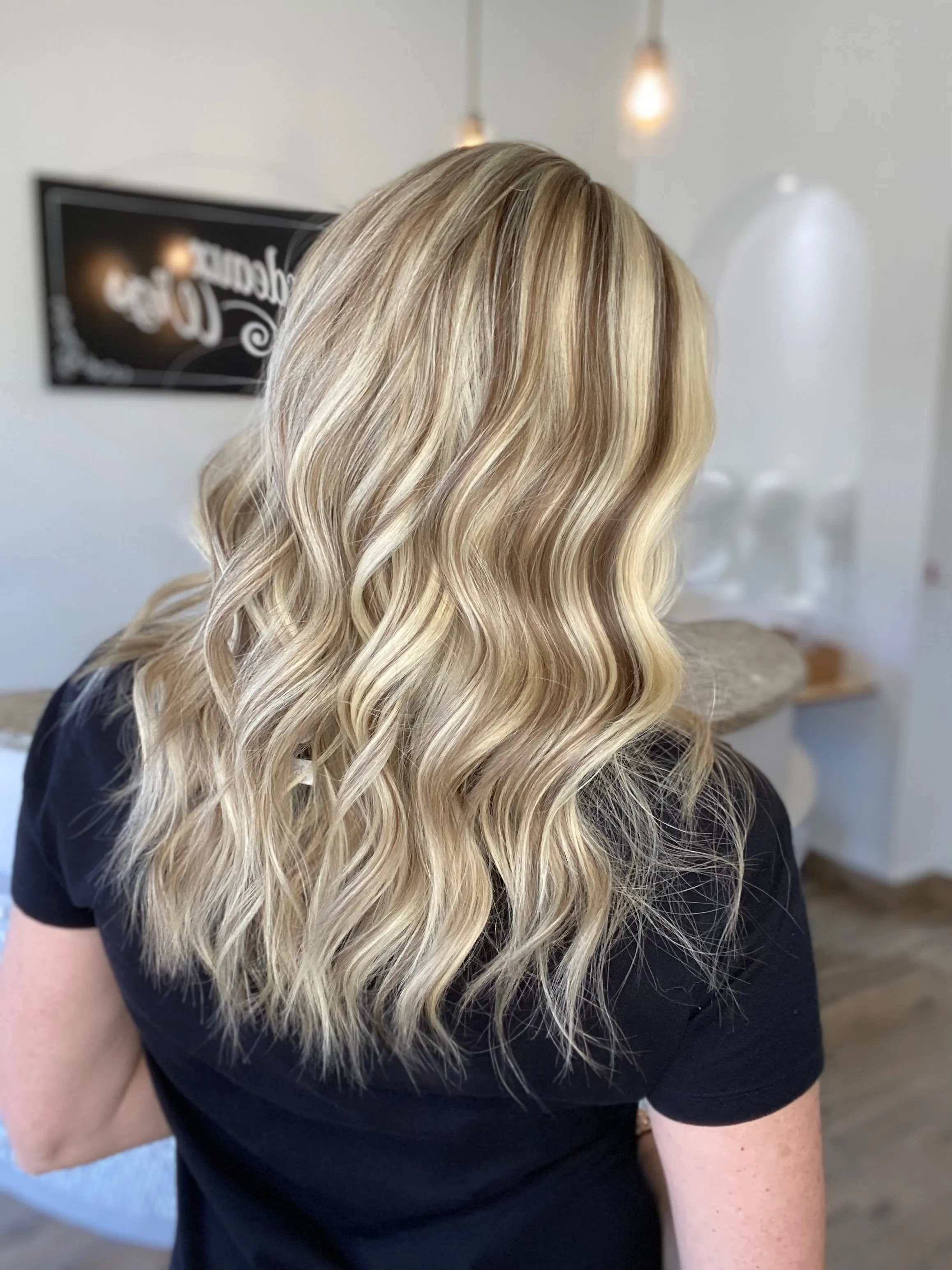 # 8231 GARDEAUX DELUXE LACE TOP WIG (MEDIUM CAP)